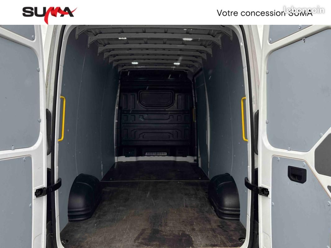 Volkswagen Crafter VAN 35 L4H3 2.0 TDI 140 CH BUSINESS LINE PLUS (image 12)