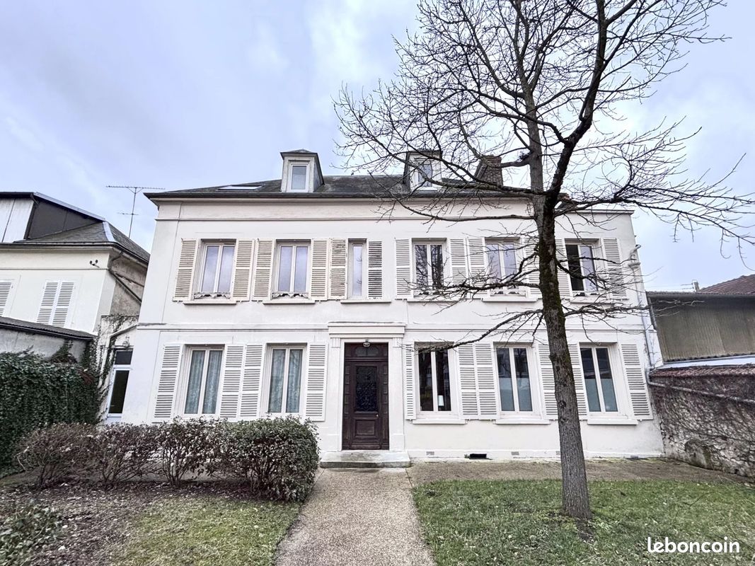Immeuble 14 pièces 230 m² · à Vernon · 230 m² · 499 000 €