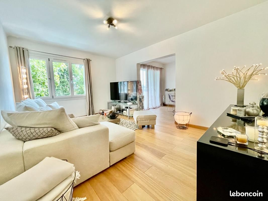 Appartement 3 pièces 74 m² · à Nantes · 74 m² · 1 070 €