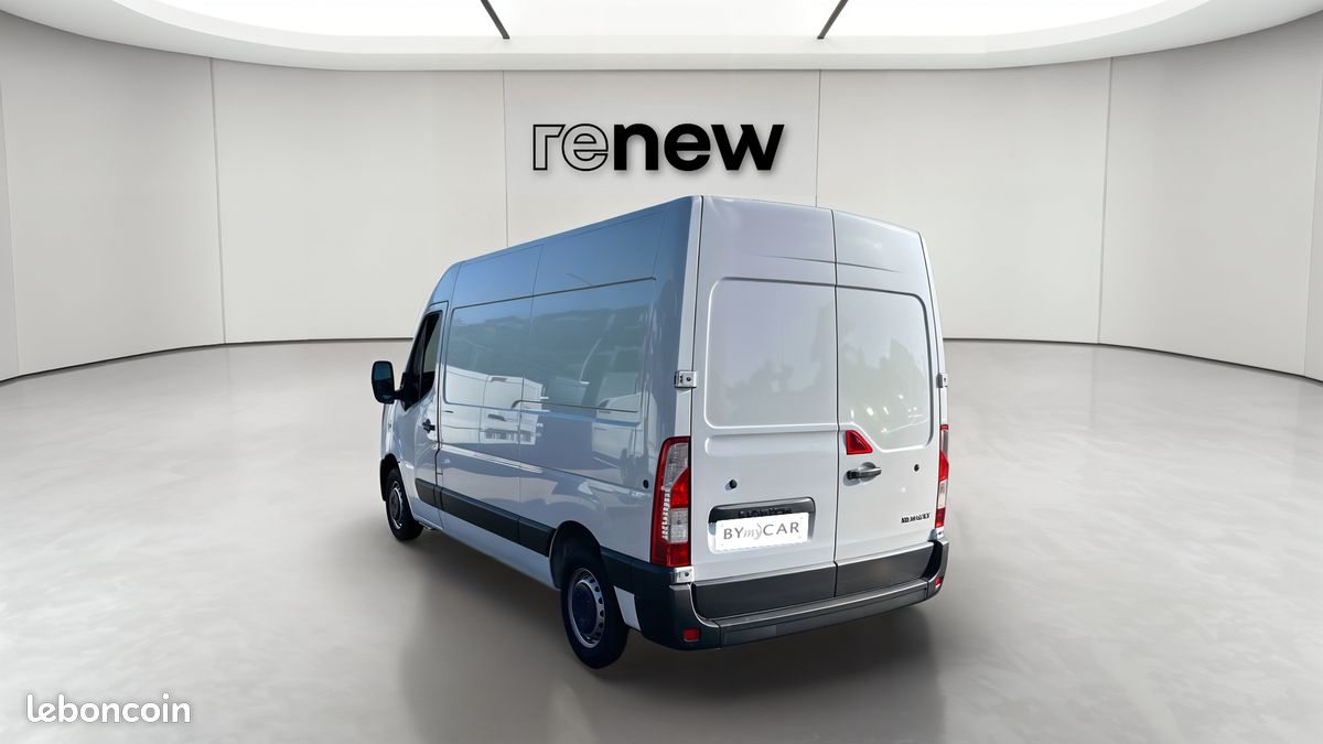 Renault master fgn trac f3500 l2h2 blue dci 135 confort (image 3)
