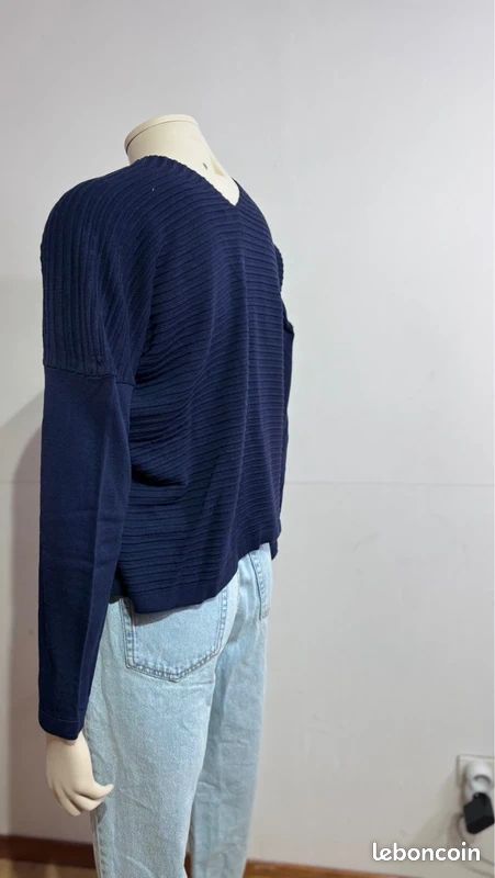 Haut La Fée Maraboutée femme S – Bleu – Col V – Très bon état (image 4)