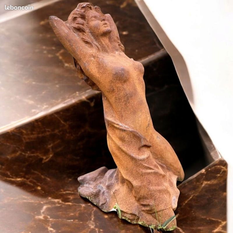 Statue Iseult demi rouille, H.90cm | Leroy Merlin