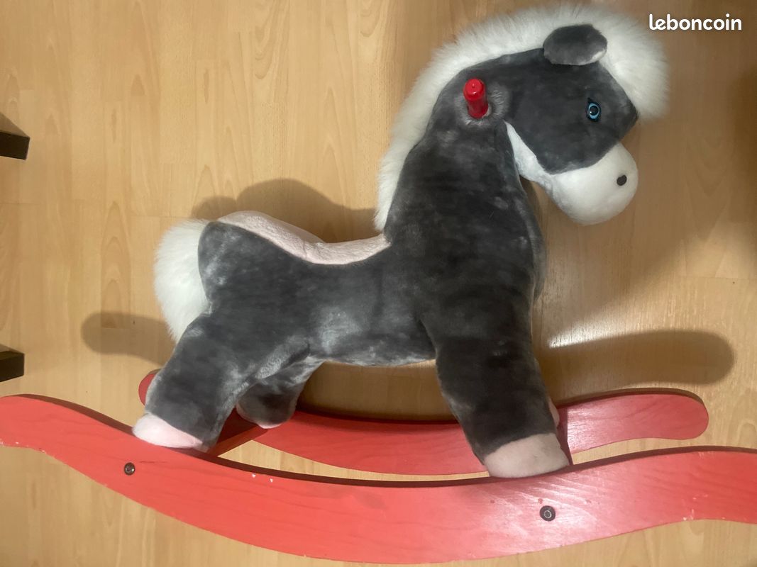 Cheval à bascule (image 2)