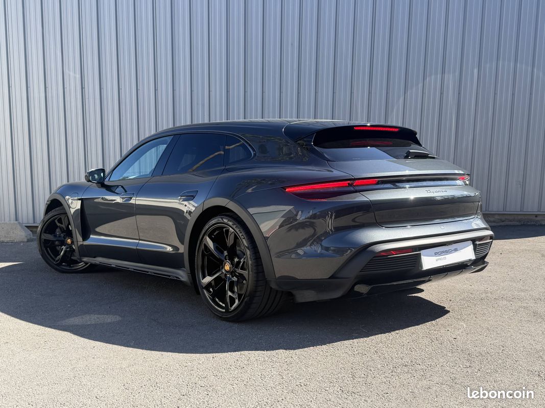 PORSCHE Taycan Cross Turismo 4 476 ch (image 3)