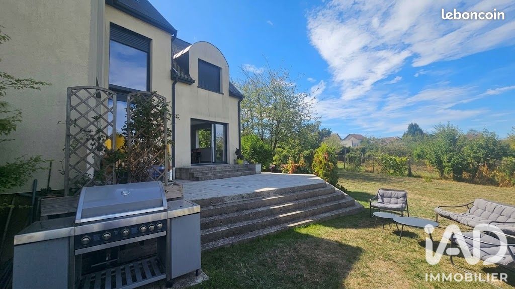 Maison 14 pièces 300 m² · à Chartres · 300 m² · 799 900 €