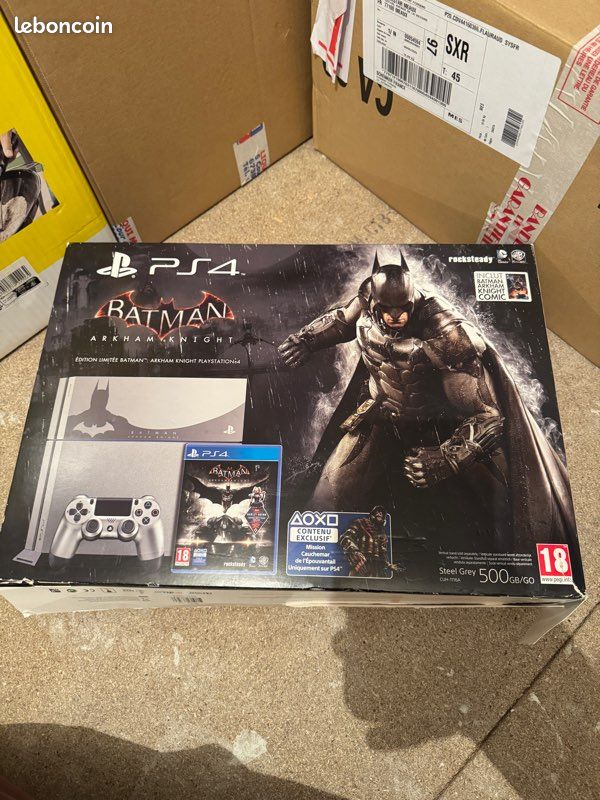 Console PS4 500 Go Collector Batman Arkham Knight - Avec Manette, Comics Et Boîte