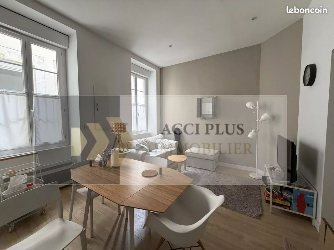Appartement 3 pièces 60 m² · à Nîmes · 60 m² · 660 €