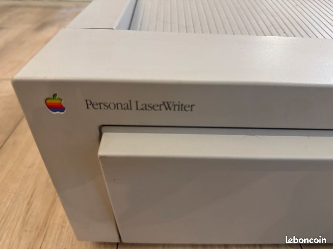 Macintosh Classic Apple (1990-1992) (image 7)