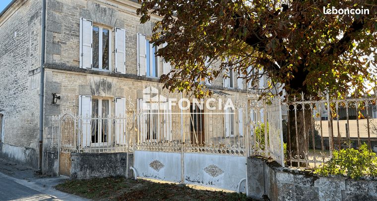 MAISON à PRIGNAC