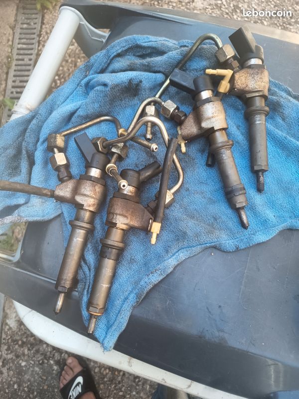 INJECTEUR Peugeot Citroën (image 1)