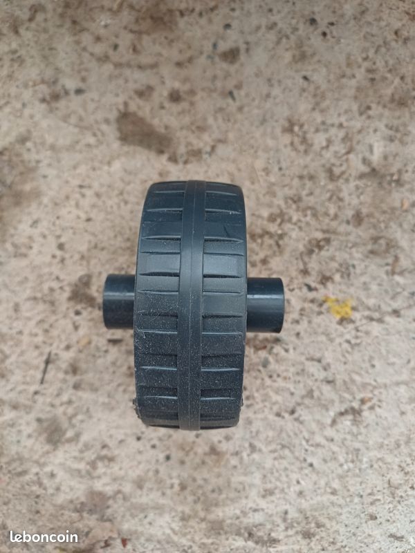 Roue plastique (image 3)