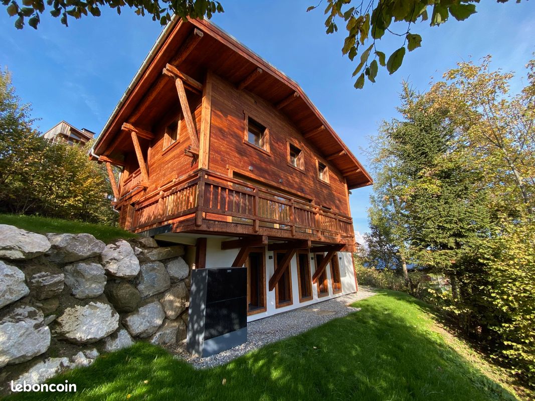 Maison 7 pièces 228 m² · à Combloux · 228 m² · 2 300 000 €