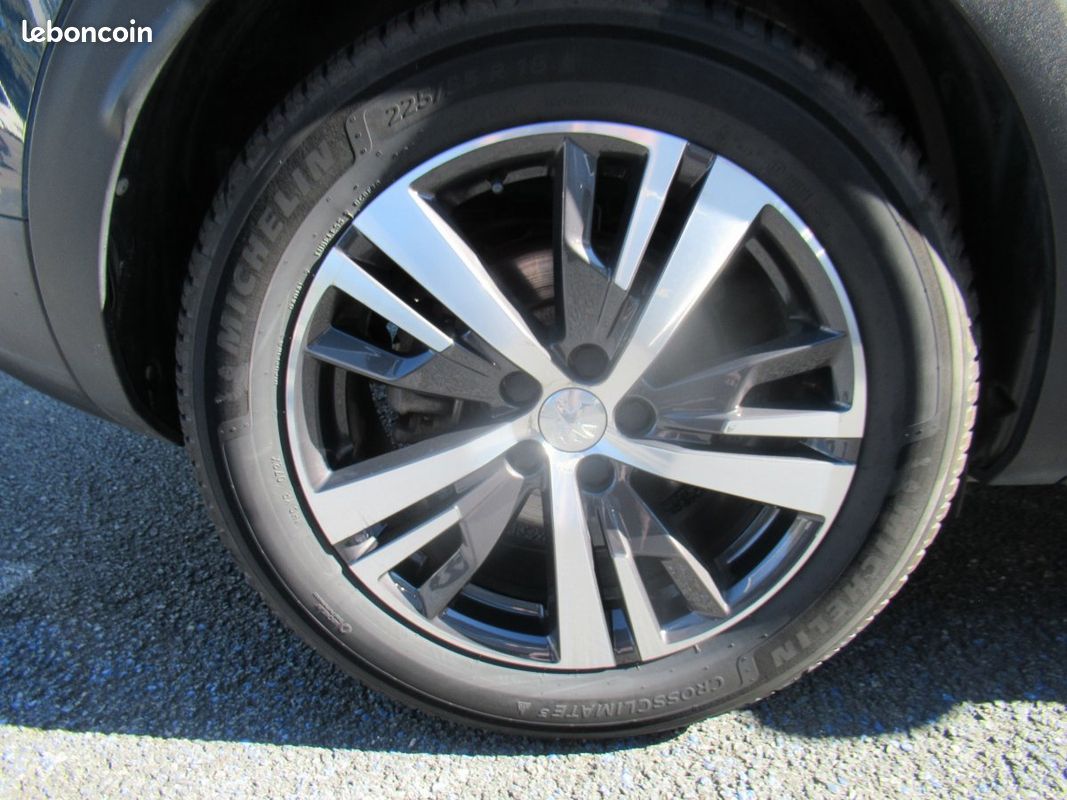 Peugeot 3008 (2) 1.6 HYBRID 225 E-EAT8 Allure Pack (image 6)