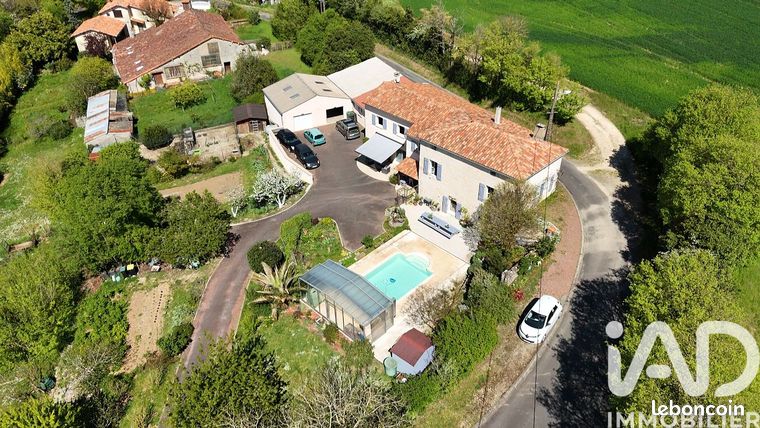 Maison 12 pièces 316 m²