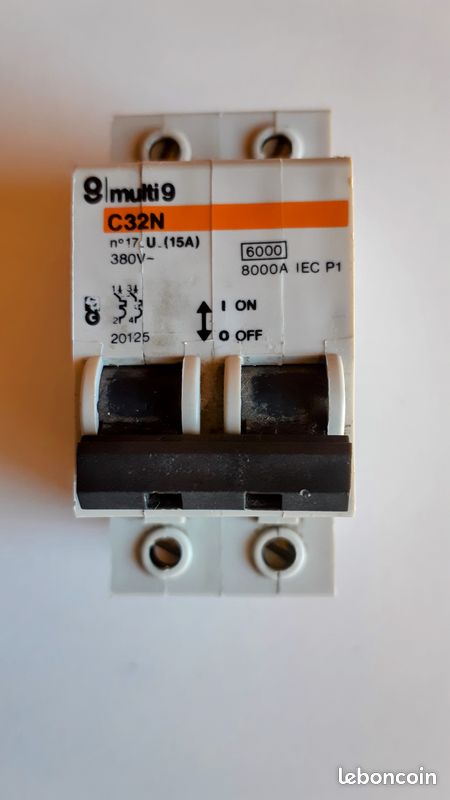 Disjoncteur merlin gerin C32N 15A (image 1)