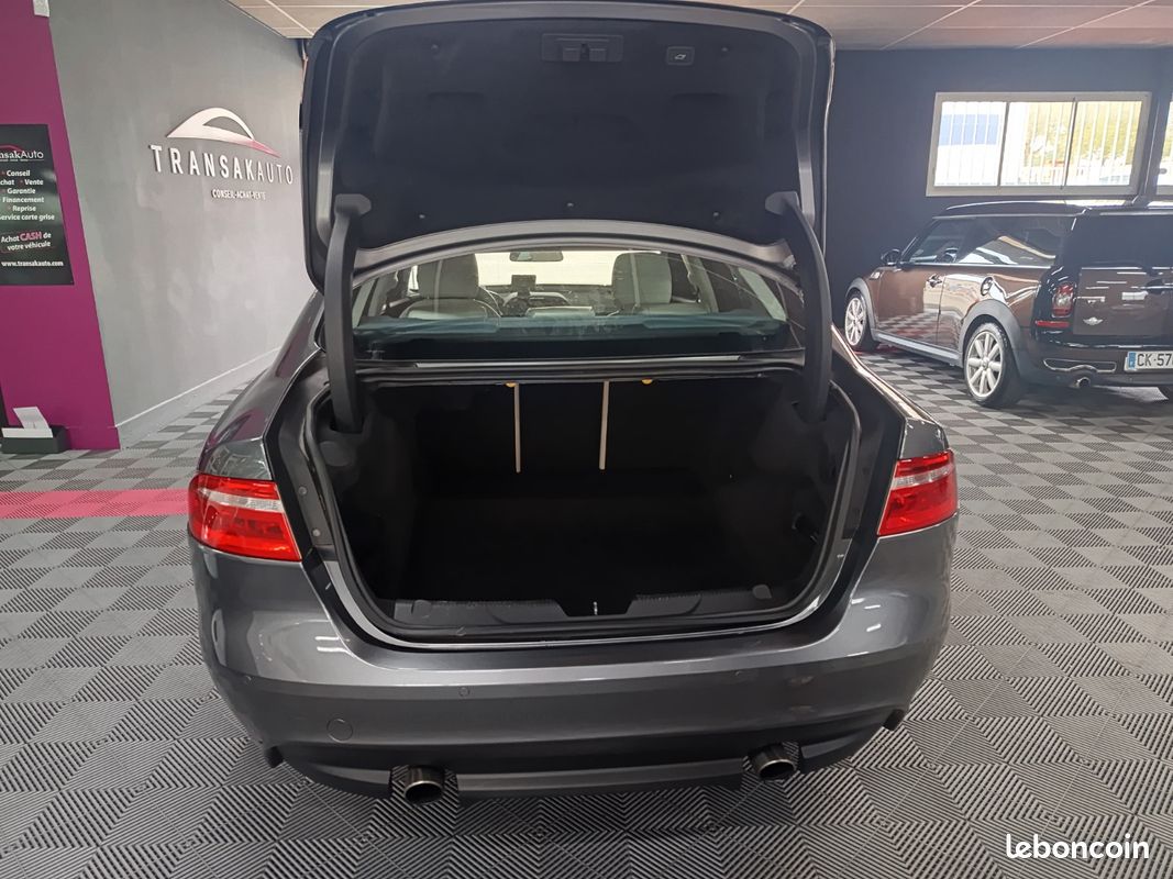Jaguar xe 2.0l 250cv portofolio (image 39)