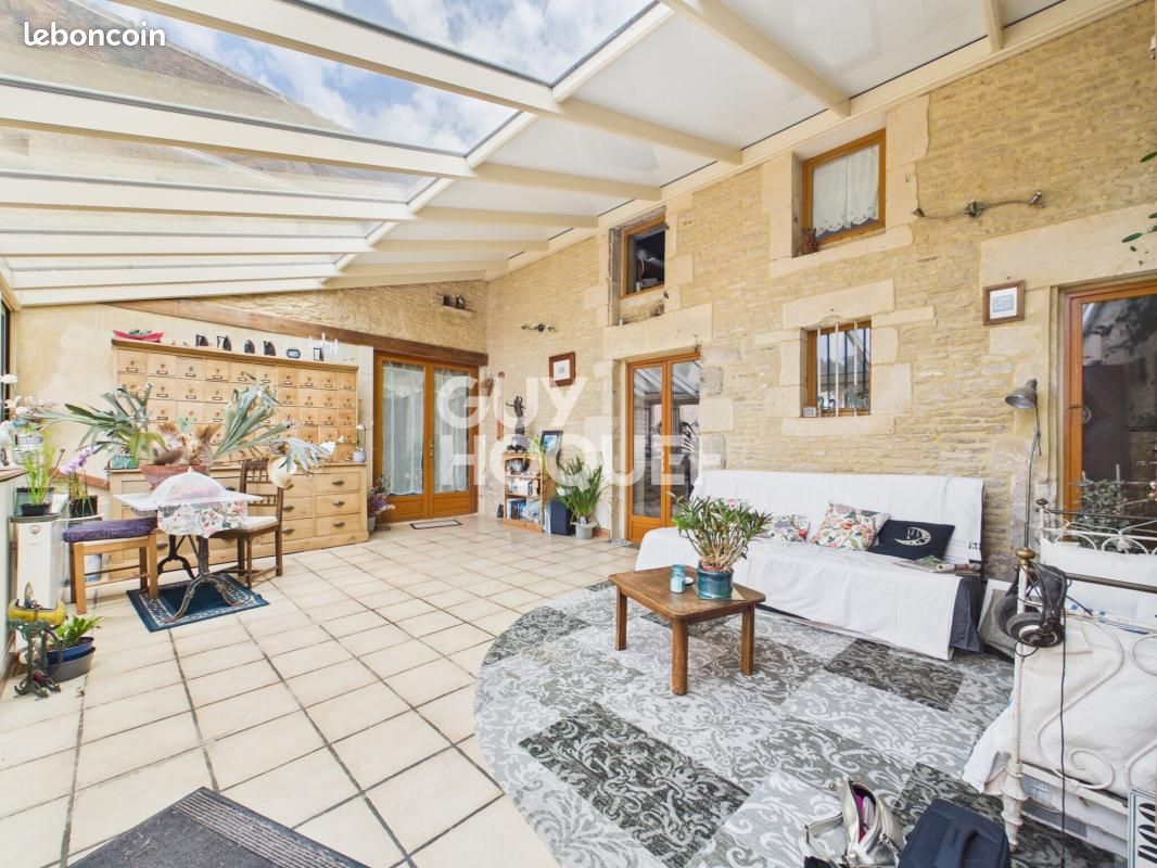 Maison 9 pièces 213 m² · à Valambray · 213 m² · 345 000 €