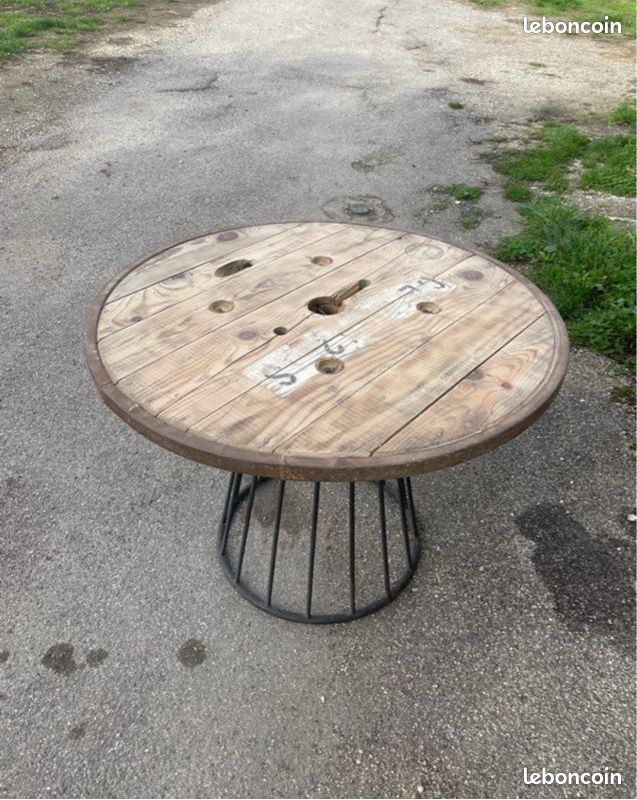 Table touret cerlcé industrielle (image 1)