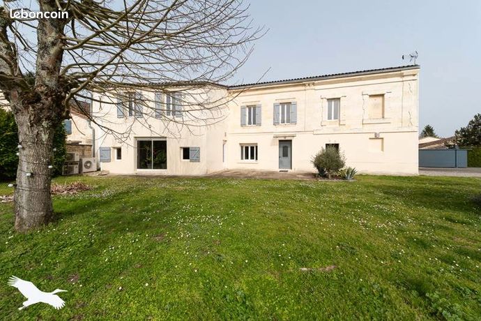 Maison 7 pièces 298 m²