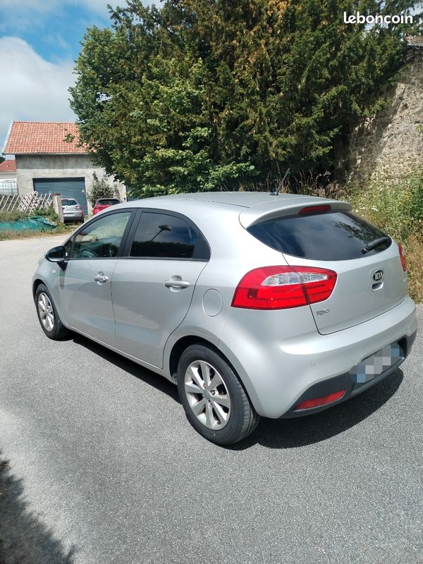 Kia Rio 1.1 CRDI 75cv ISG ACTIVE 147386 km (image 4)
