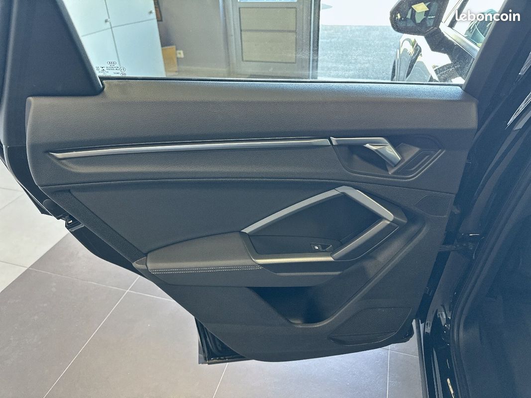 AUDI Q3 35 TDI 150 ch S tronic 7 Quattro S line (image 28)