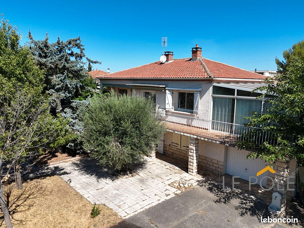 Maison 10 pièces 230 m² · à Bollène · 230 m² · 285 000 €