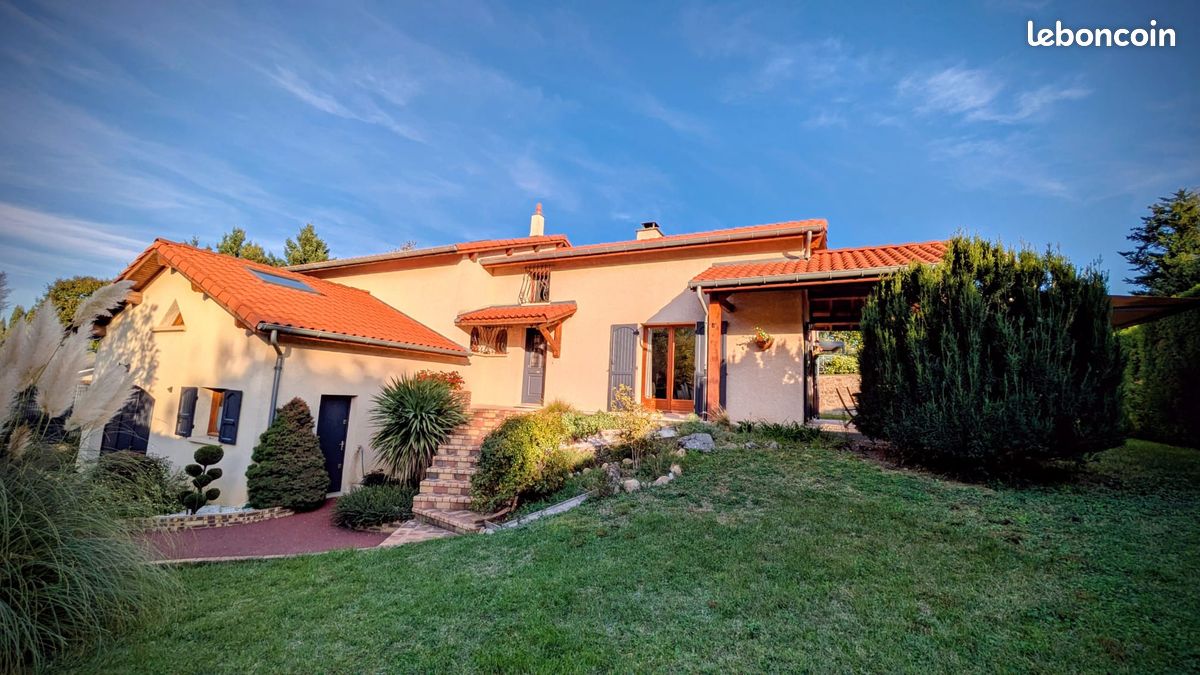 Maison 7 pièces 201 m² · à Irigny · 201 m² · 675 000 €