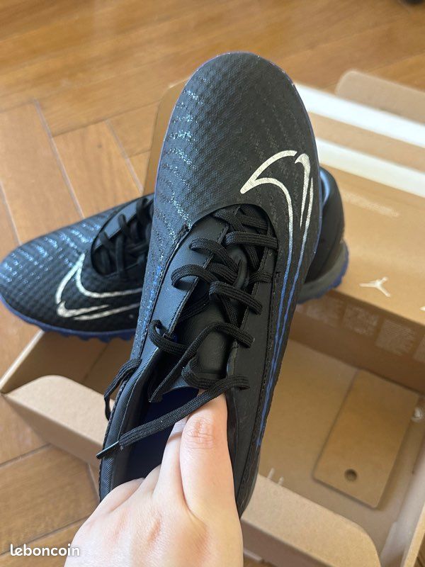 Unisport Magasin De Chaussure De Foot Chaussures De Football NIKE