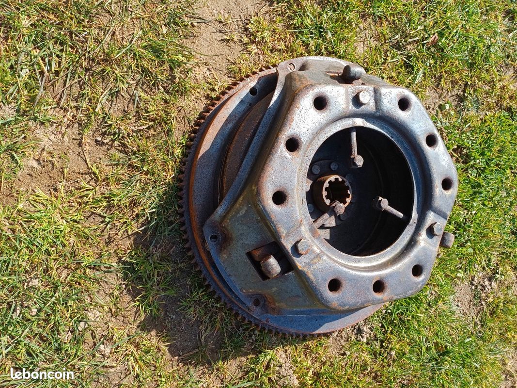 Embrayage moteur ford v8 (image 1)