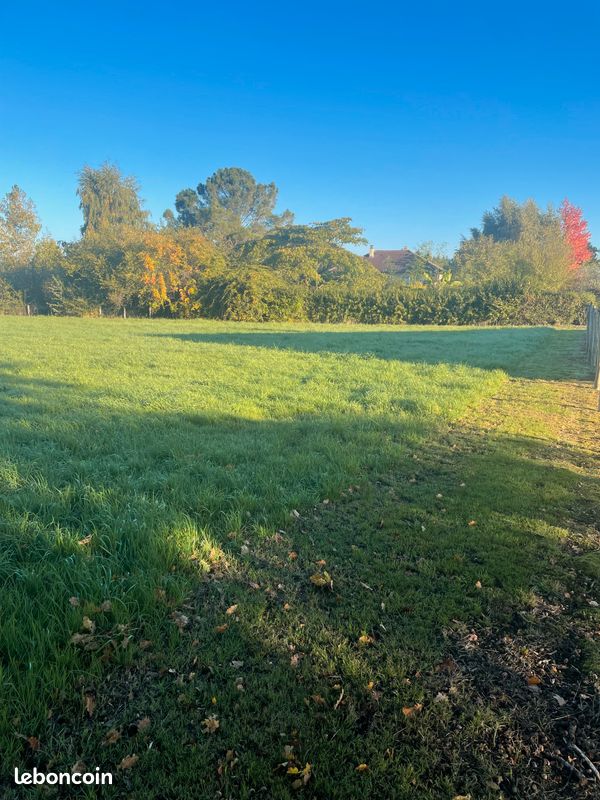 Terrain à construire · à Chaillac-sur-Vienne · 78 000 €