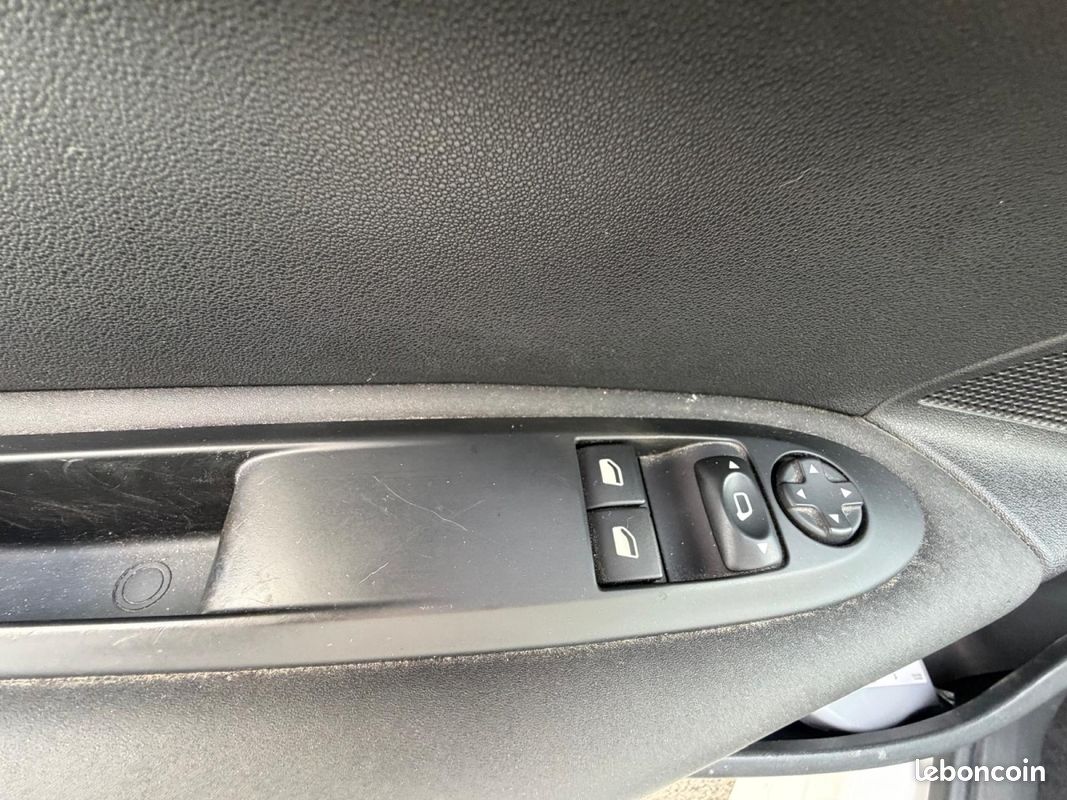 Citroën C4 (2) PureTech 110 BVM Live (PRET A PARTIR) (image 11)