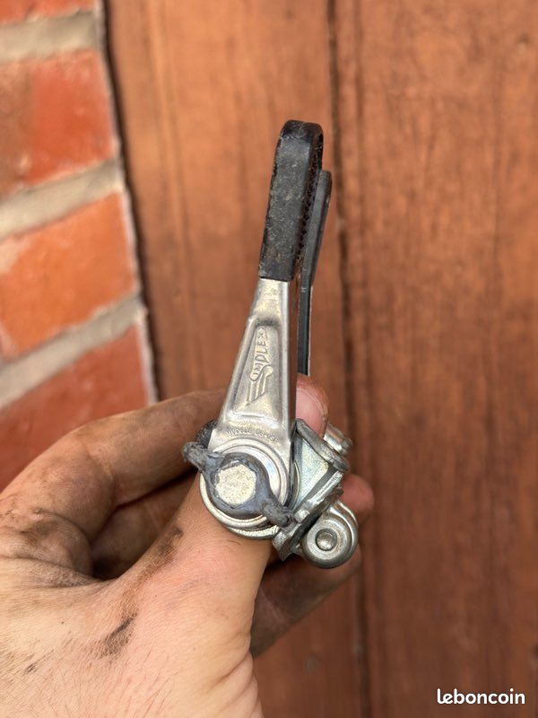 2 dérailleurs SIMPLEX avec manettes vieux vélo