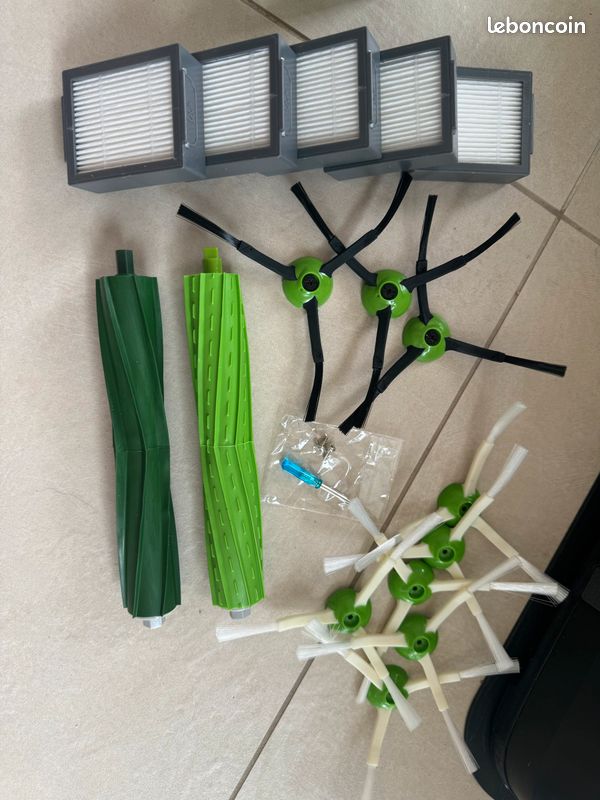 Lot irobot i7+ et braava jet M6 et leurs accessoires (image 8)