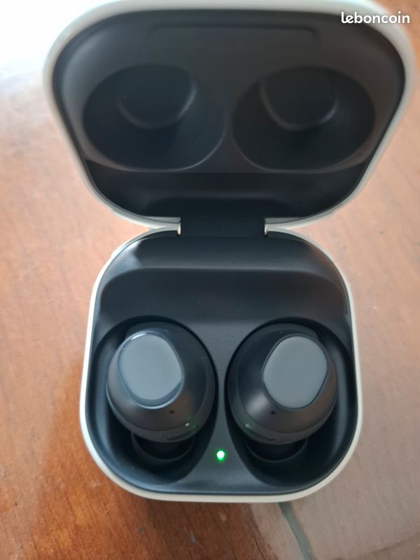 Oreillettes / écouteurs bluetooth SAMSUNG Galaxy BUDS FE (image 1)