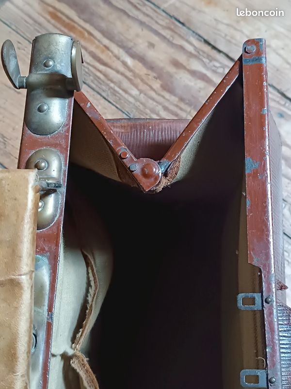 Ancienne petite mallette, valise de médecin (image 9)