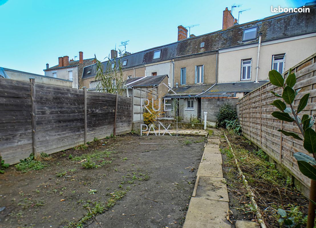 Maison de ville 5 pièces 100 m² - Thouars 79100 (image principale 0)