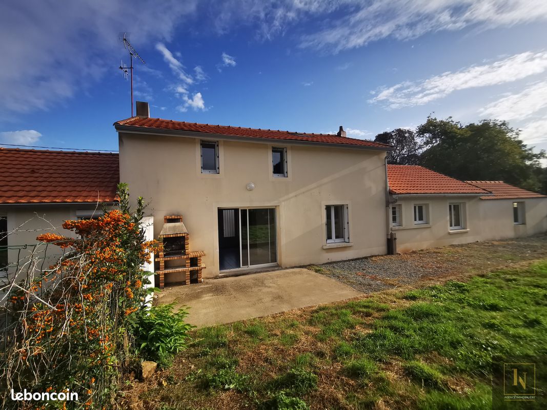 Maison 6 pièces 160 m² · à Saint-Philbert-de-Grand-Lieu · 160 m² · 330 000 €