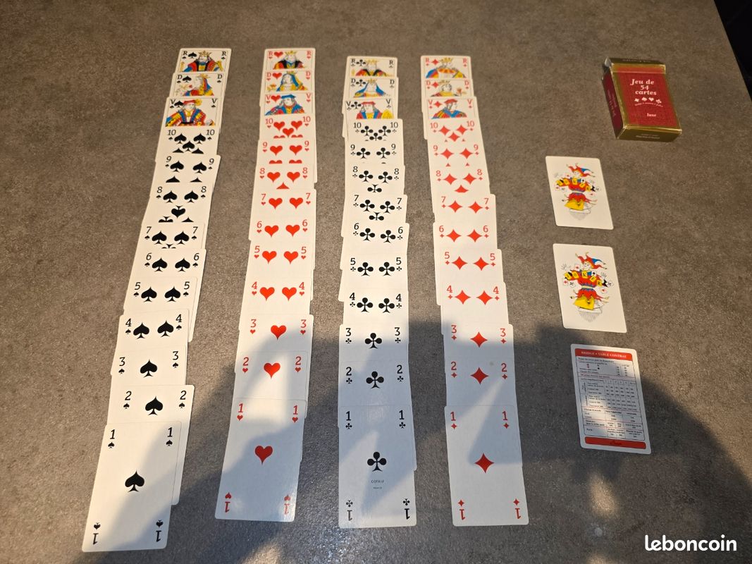 Ancien Jeu De 5 Dés à 10 Faces Remplaçant Un Jeu De 54 Cartes Dans Coffret