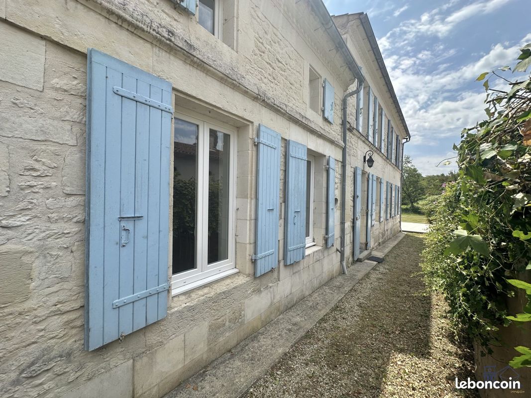 Maison 5 pièces 187 m² · à Saint-Ciers-du-Taillon · 187 m² · 1 000 €/mois