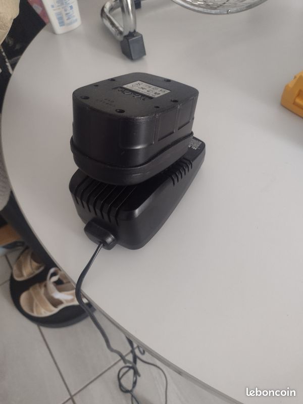 Chargeur + batterie (image 3)