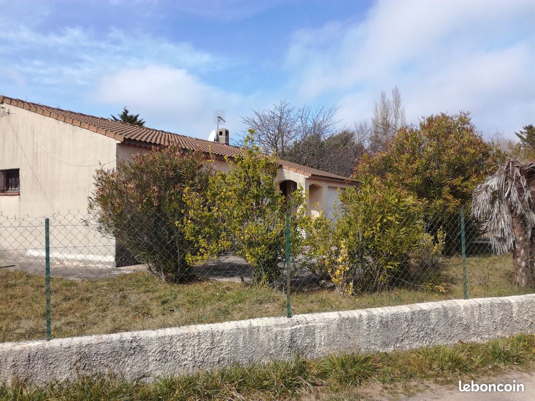 Maison 4 pièces 80 m² · à Régusse · 80 m² · 950 €