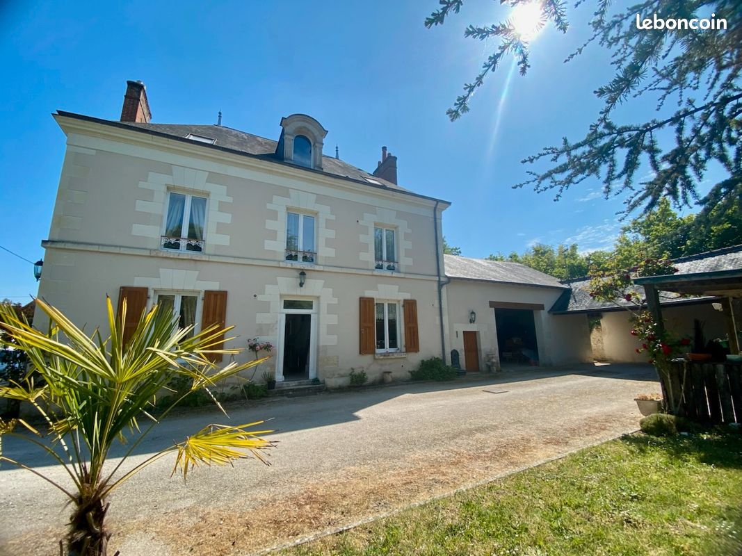 Maison 10 pièces 203 m² · à Veuzain-sur-Loire · 203 m² · 683 800 €