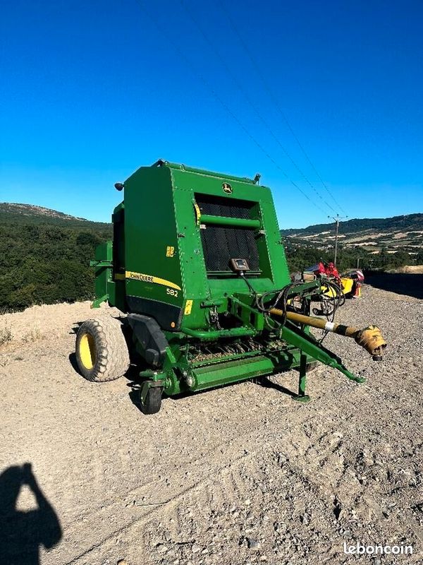 John Deere 582 (image 2)