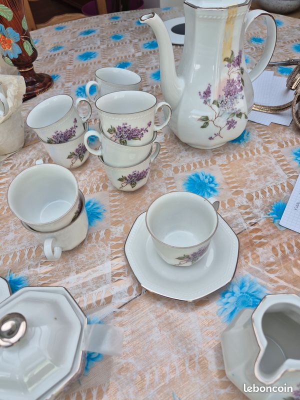 Petit Service à Café Royal Vale En Porcelaine Blanche Décor Cottage