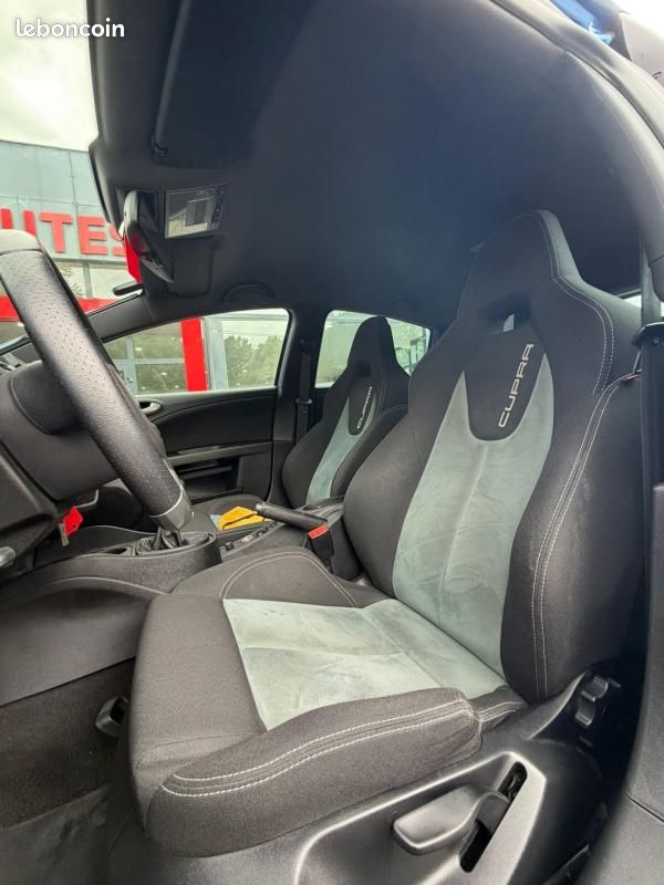 Seat Leon 2.0 TSI 265 Cupra-R (image 9)