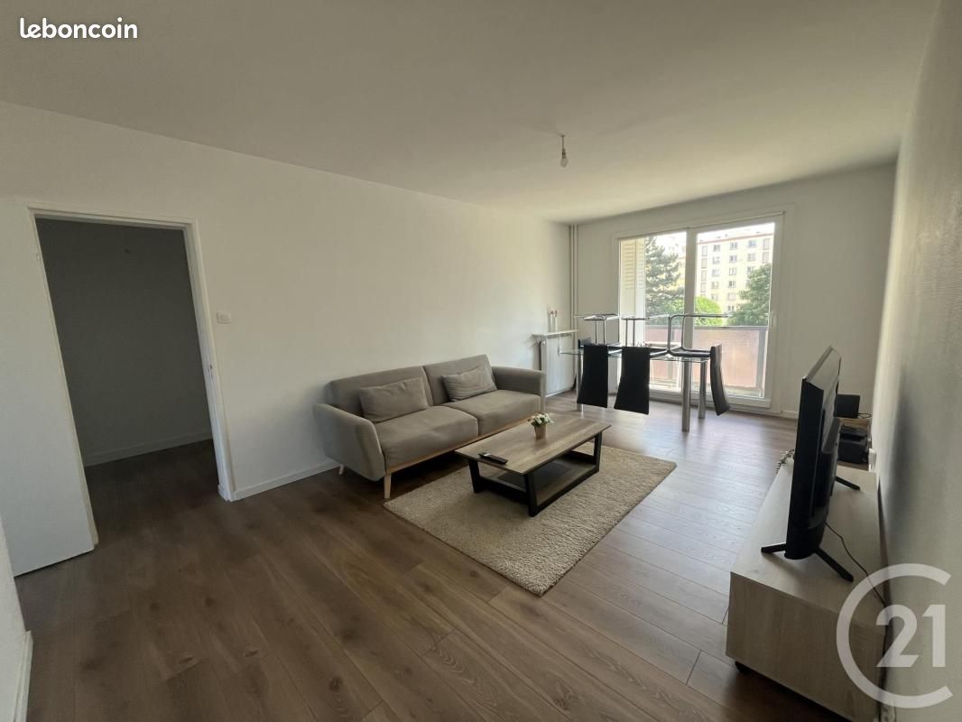 Appartement 4 pièces 74 m² · à Strasbourg · 74 m² · 1 087 €