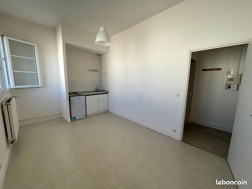 Appartement 1 pièce 18 m² · à Tours · 18 m² · 490 €