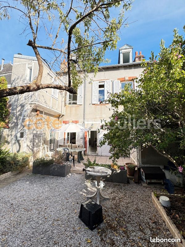 Maison 6 pièces 150 m² · à Orléans · 150 m² · 561 600 €
