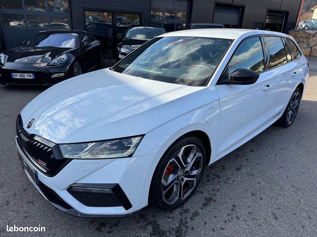 Skoda OCTAVIA COMBI RS 1,4L TSI PHEV IV 245CV BVA 1ère MAIN (image 3)