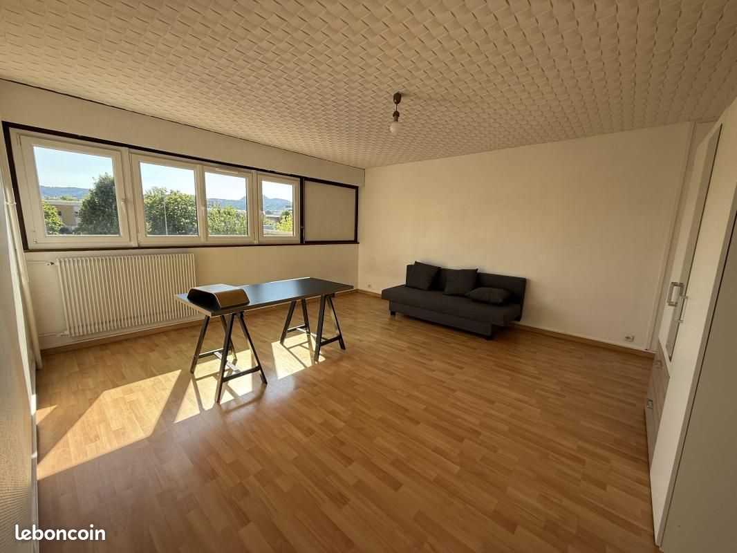 Appartement 1 pièce 42 m² · à Clermont-Ferrand · 42 m² · 575 €